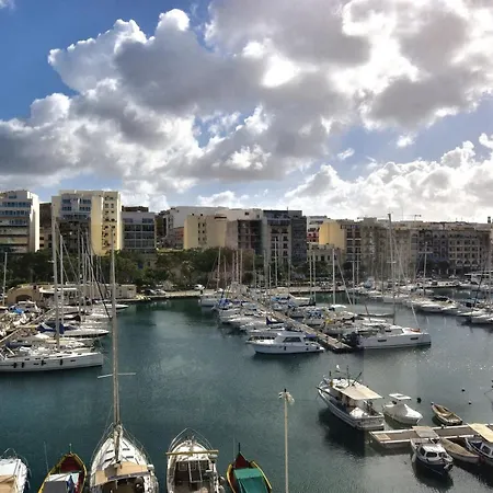 Bright And 2 Bedroom With Harbour View *