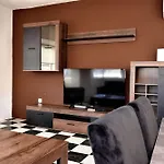 Bright And 2 Bedroom With Harbour View Apartment