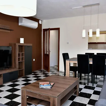 Bright And 2 Bedroom With Harbour View