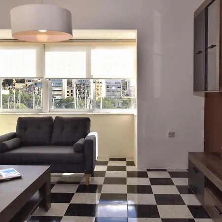 2 Bedroom, Bright & Floor - 5 Apartamento Msida