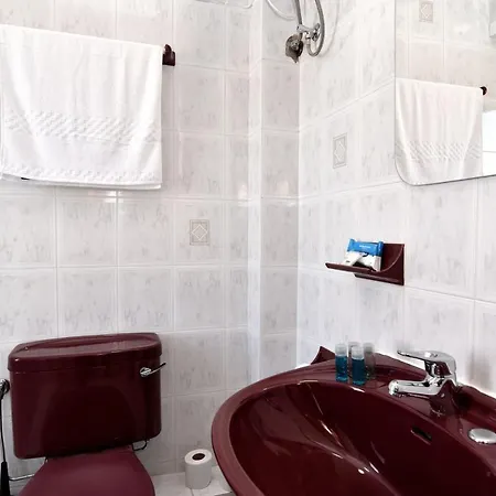 2 Bedroom, Bright & Floor - 5 Apartamento