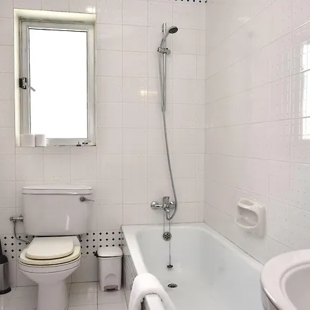 2 Bedroom, Bright & Floor - 5 * Msida