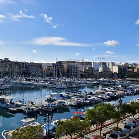 Bright And 2 Bedroom With Harbour View Appartement *