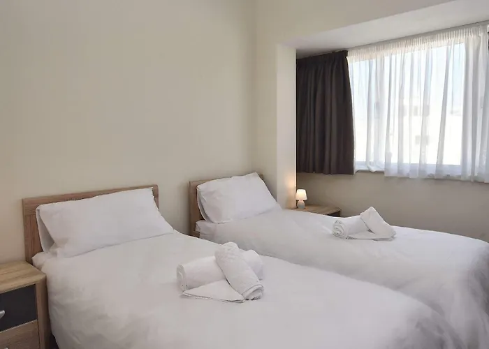 Bright And 2 Bedroom With Harbour View