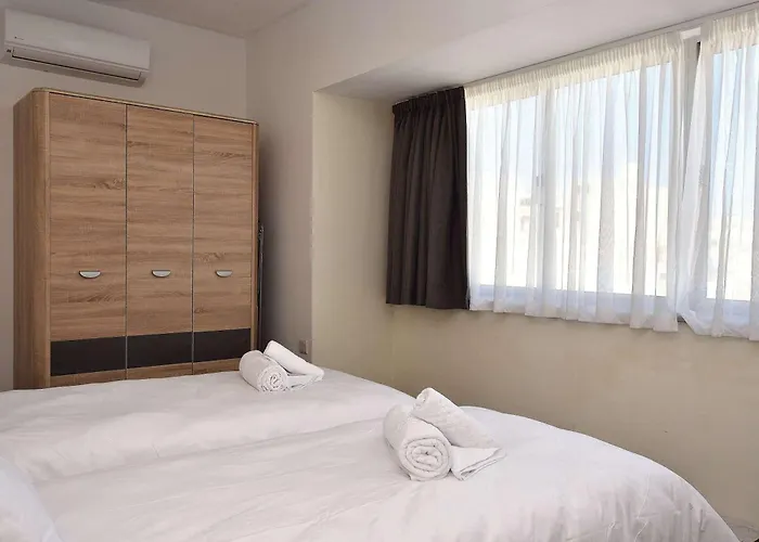 Bright And 2 Bedroom With Harbour View Apartament