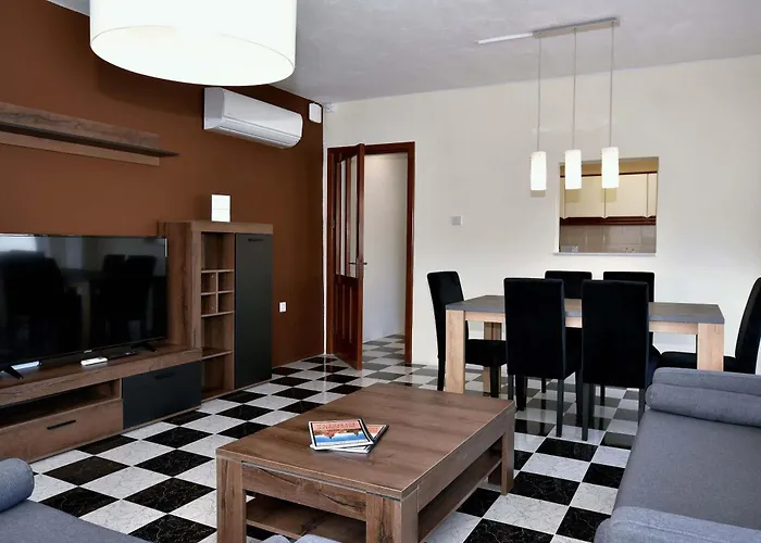 Bright And 2 Bedroom With Harbour View