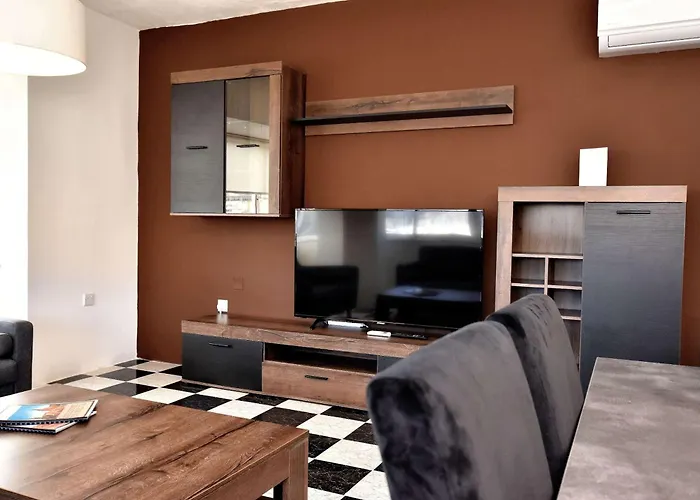 Bright And 2 Bedroom With Harbour View Apartament